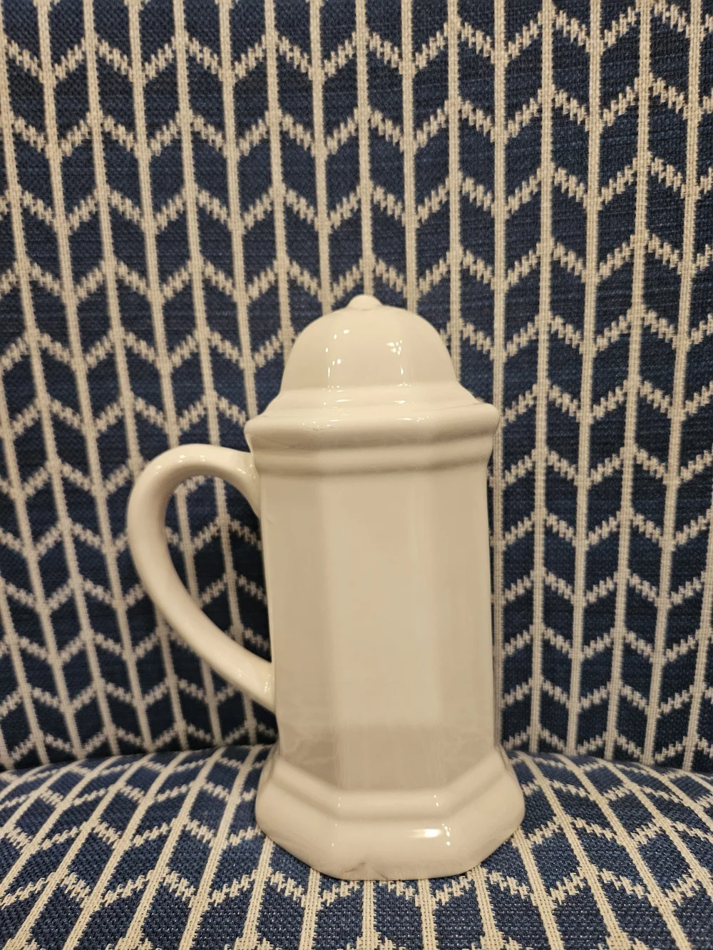 Replacement Cream Ceramic Spice Ahaker with Handle - Classic Home Dining